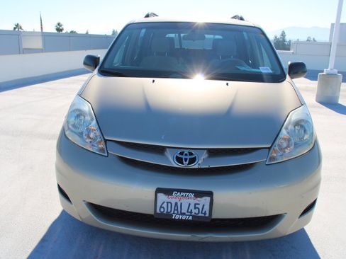 Used 2008 Toyota Sienna CE image 7