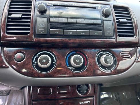 Used 2005 Toyota Camry LE image 21