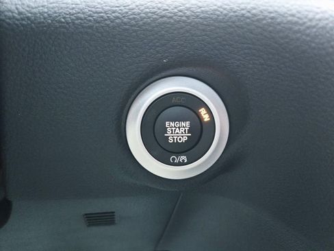 New 2026 Chrysler Pacifica Select FWD image 30