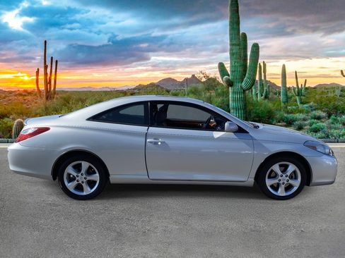 Used 2007 Toyota Solara SLE image 2