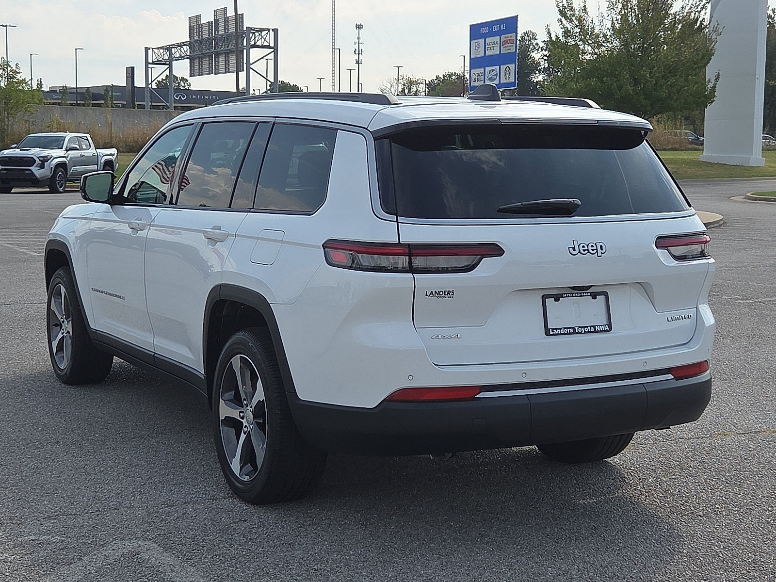Used 2026 Jeep Grand Cherokee L Limited w/ Trailer Tow Package AWD/4WD image 4
