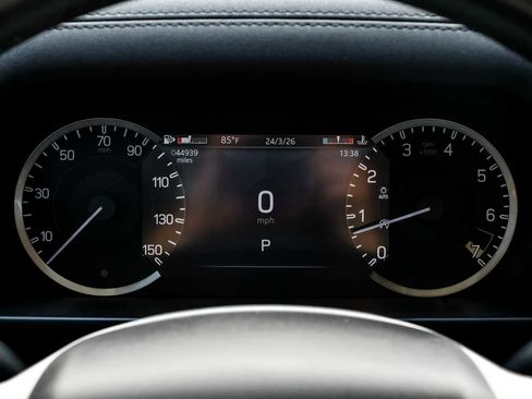 Used 2022 Land Rover Defender 90 image 18