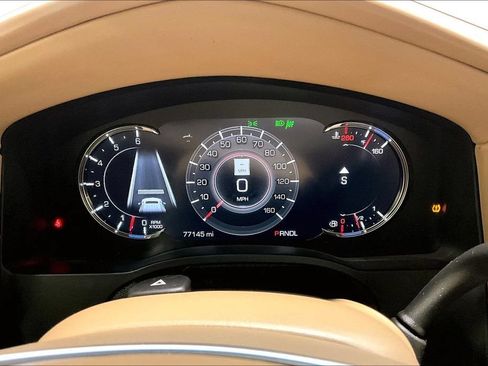 Used 2018 Cadillac Escalade Platinum AWD/4WD image 27