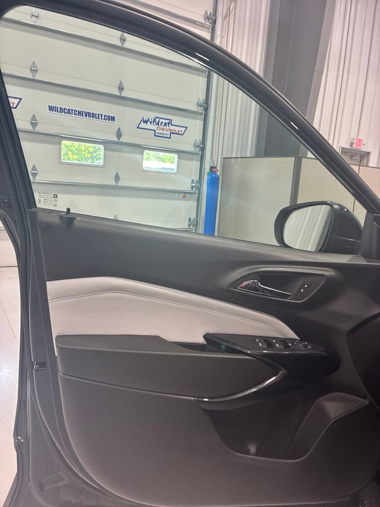Used 2026 Chevrolet Trax LT FWD image 15