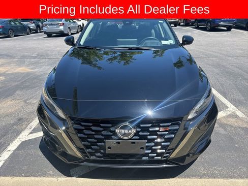 Certified 2023 Nissan Altima 2.5 SR w/ SR Premium Package AWD/4WD image 2