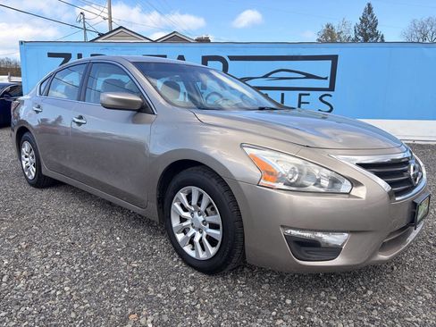 Used 2015 Nissan Altima 2.5 S image 1