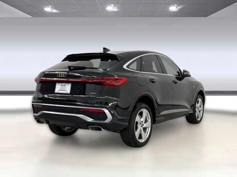 Used 2025 Audi Q5 Premium Plus w/ Premium Plus AWD/4WD image 9