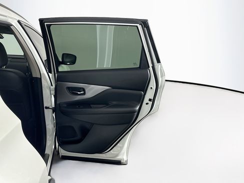 Used 2023 Nissan Murano SV w/ SV Midnight Edition Package image 30