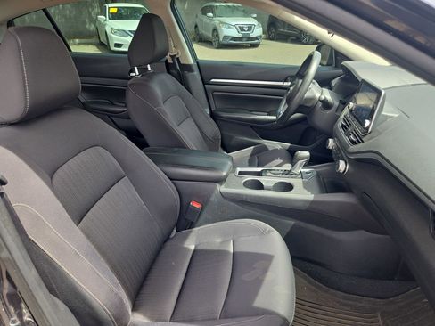 Used 2022 Nissan Altima 2.5 SV image 10