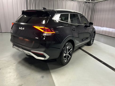 Used 2024 Kia Sportage EX AWD/4WD image 7