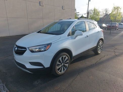 Used 2022 Buick Encore Preferred w/ Safety Package image 4