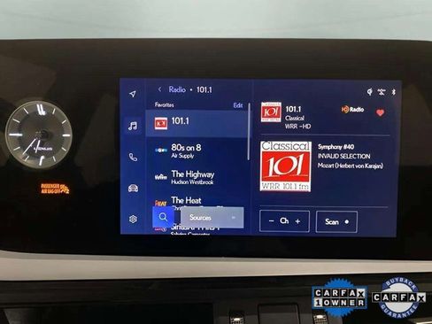 Used 2023 Lexus ES 300h w/ Premium Package image 43