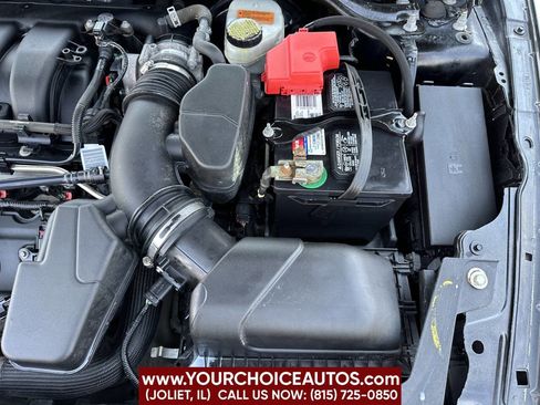 Used 2015 Ford Taurus SEL image 28