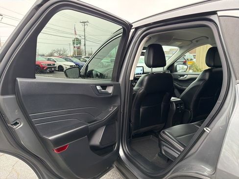 Used 2022 Ford Escape SEL image 32