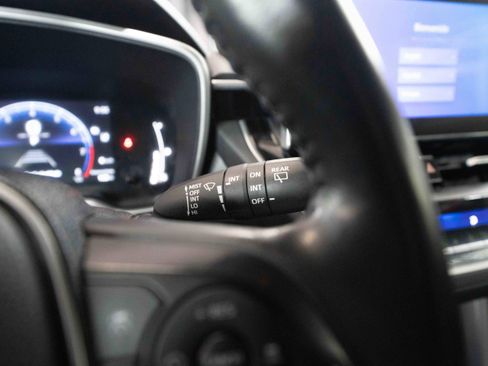 Used 2023 Toyota Corolla Cross XLE image 14