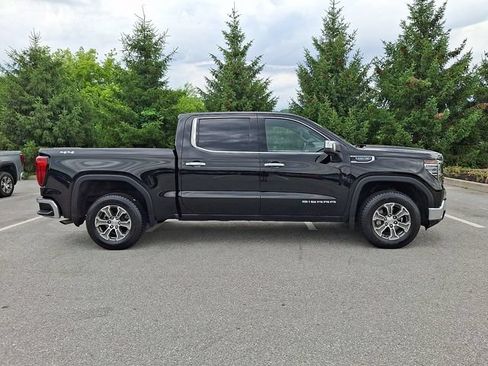 Used 2025 GMC Sierra 1500 SLT AWD/4WD image 7