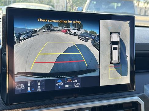 Used 2025 Toyota 4Runner Limited image 37