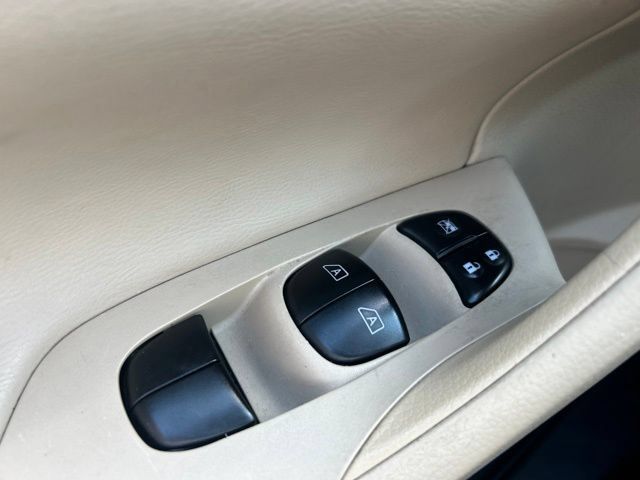 Used 2017 Nissan Altima 2.5 SV w/ Convenience Package FWD image 14