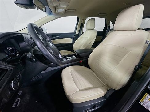 Used 2020 Ford Edge SE image 24