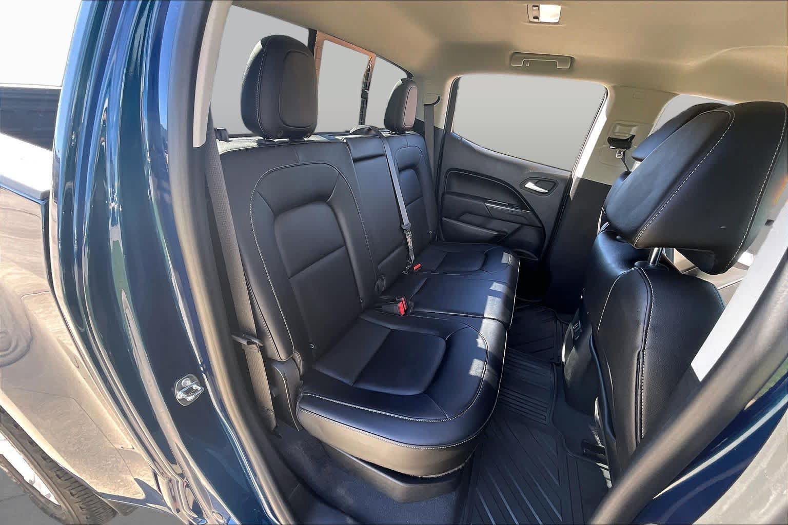Used 2020 Chevrolet Colorado LT w/ Luxury Package RWD image 19