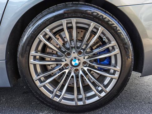Used 2015 BMW M5 RWD image 25