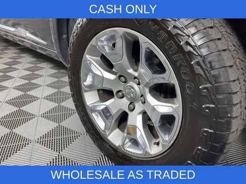 Used 2016 RAM 1500 Limited image 12