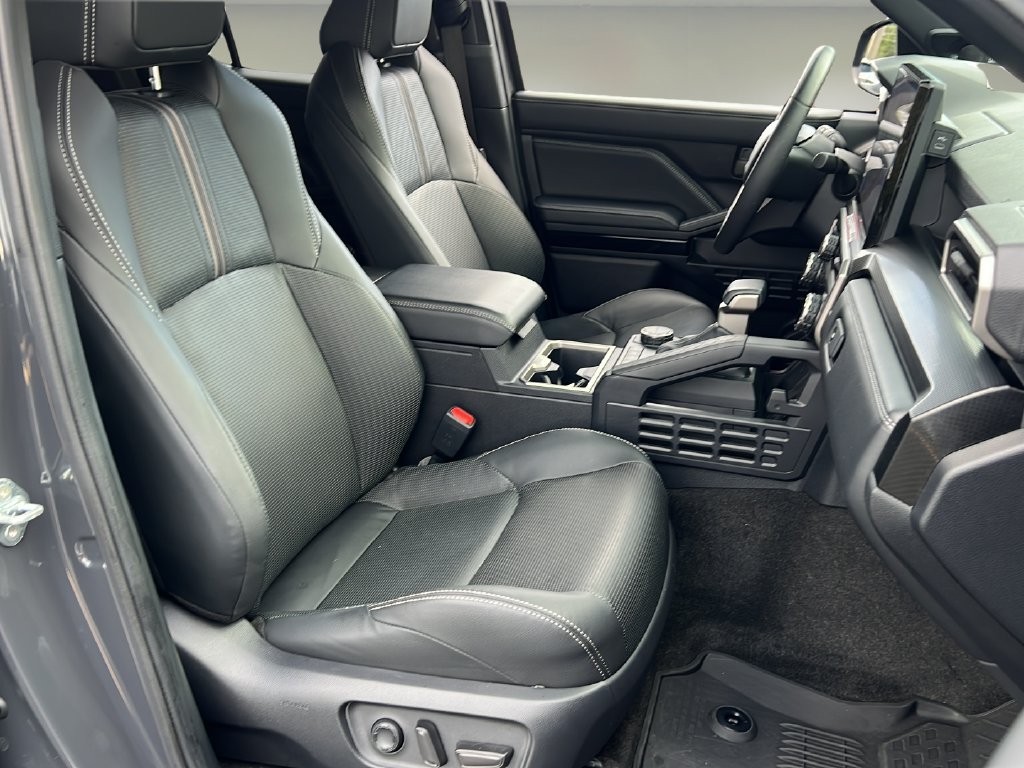Used 2025 Toyota 4Runner Limited RWD image 17