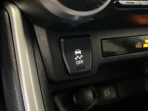 Used 2023 Toyota RAV4 XLE w/ Convenience Package FWD image 34