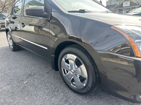 Used 2010 Nissan Sentra 2.0 S FWD image 17