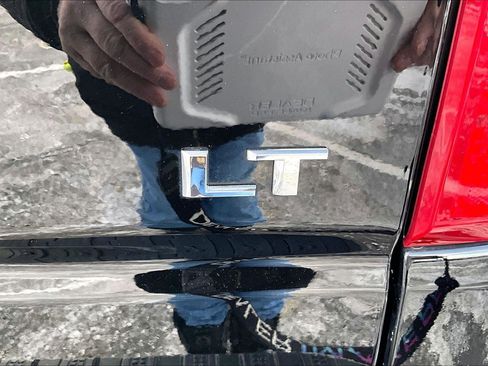 Used 2024 Chevrolet Silverado 1500 LT image 8