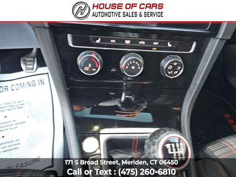Used 2018 Volkswagen GTI SE image 34
