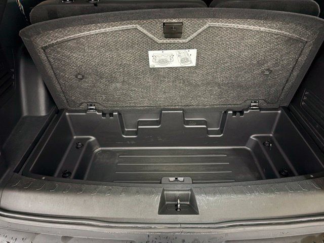 Used 2021 Chevrolet Traverse LT FWD image 11