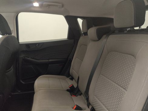 Used 2022 Ford Escape SE FWD image 18
