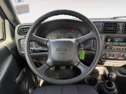 Used 2003 GMC Sonoma SL w/ Convenience Package RWD image 13