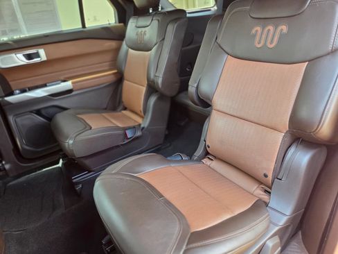 Used 2023 Ford Explorer King Ranch w/ Technology Package RWD image 16