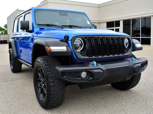 Used 2024 Jeep Wrangler Unlimited AWD/4WD image 9