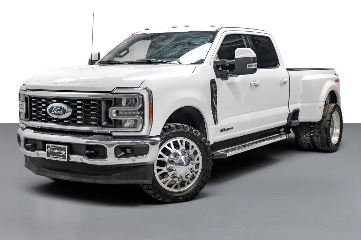 Used 2023 Ford F350 Lariat w/ Tow Technology Package AWD/4WD image 4