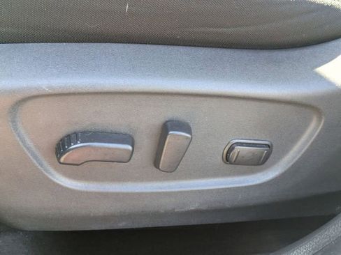 Used 2020 Nissan Rogue SV image 26