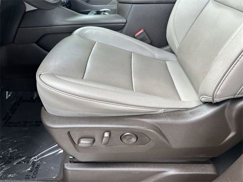 Used 2023 GMC Yukon SLT image 14