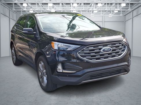 Used 2024 Ford Edge Titanium AWD/4WD image 3