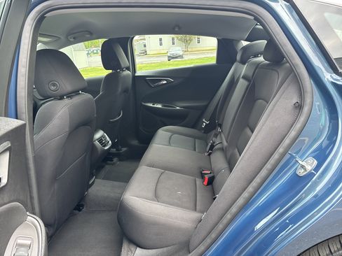Used 2025 Chevrolet Malibu LT FWD image 14