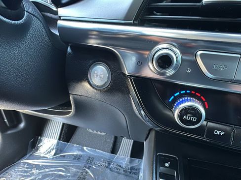 Used 2022 Kia Telluride S image 17