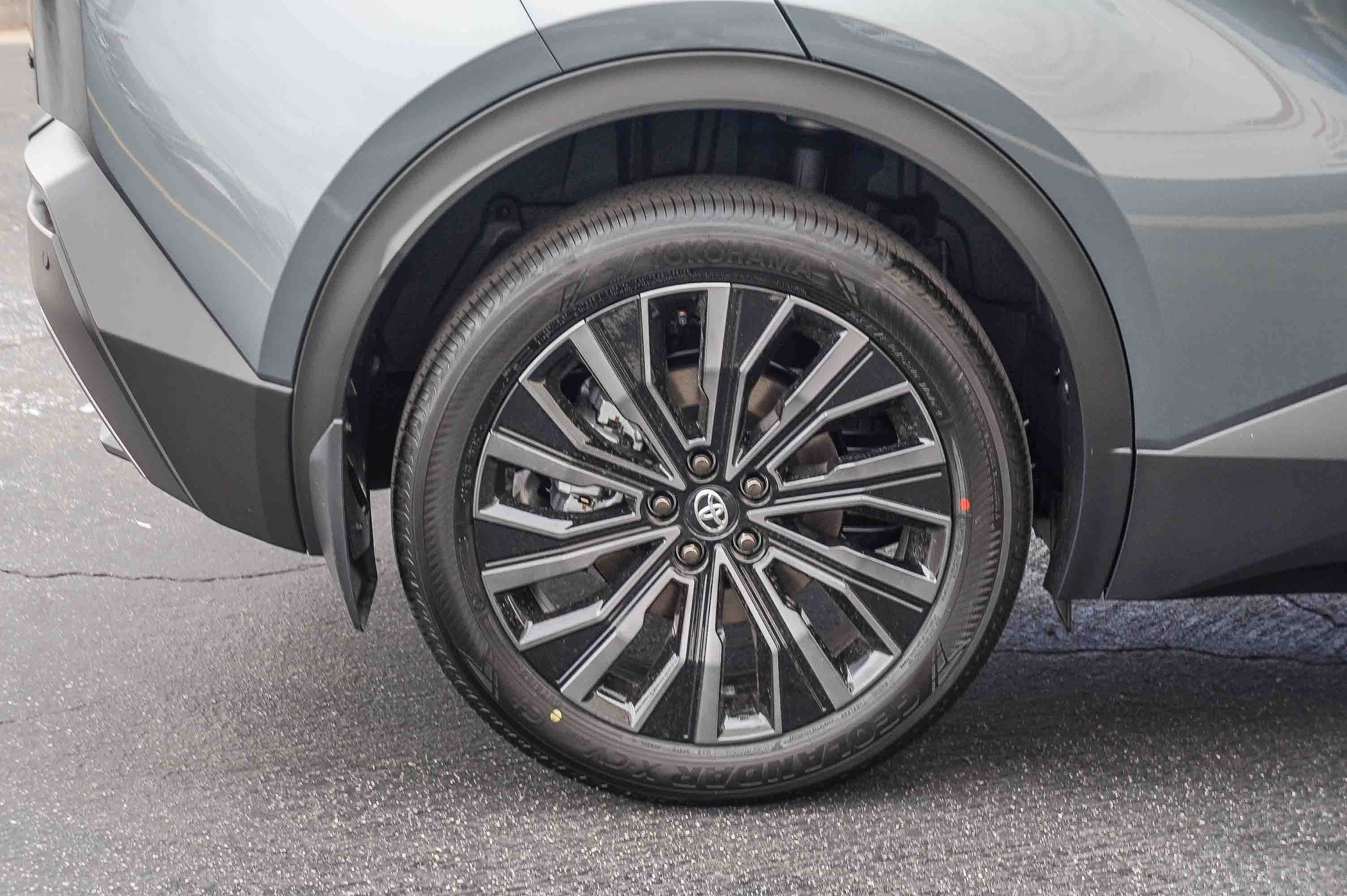 New 2026 Toyota C-HR AWD/4WD image 12
