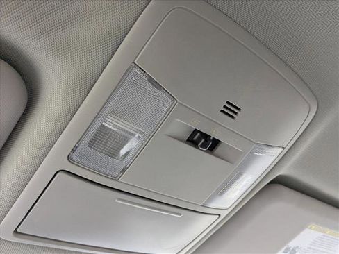 Used 2017 Toyota RAV4 LE image 14