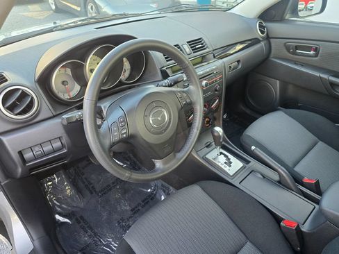 Used 2009 MAZDA MAZDA3 i Touring Value FWD image 10