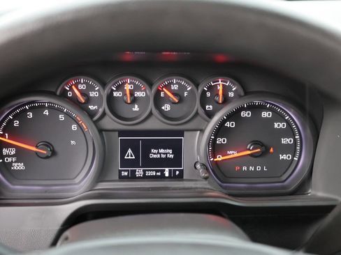 Used 2025 GMC Sierra 1500 Pro w/ Pro Value Package AWD/4WD image 16