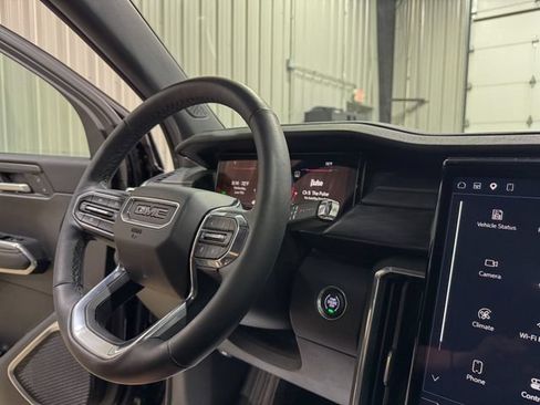 Used 2025 GMC Acadia Elevation w/ Black Edition AWD/4WD image 15