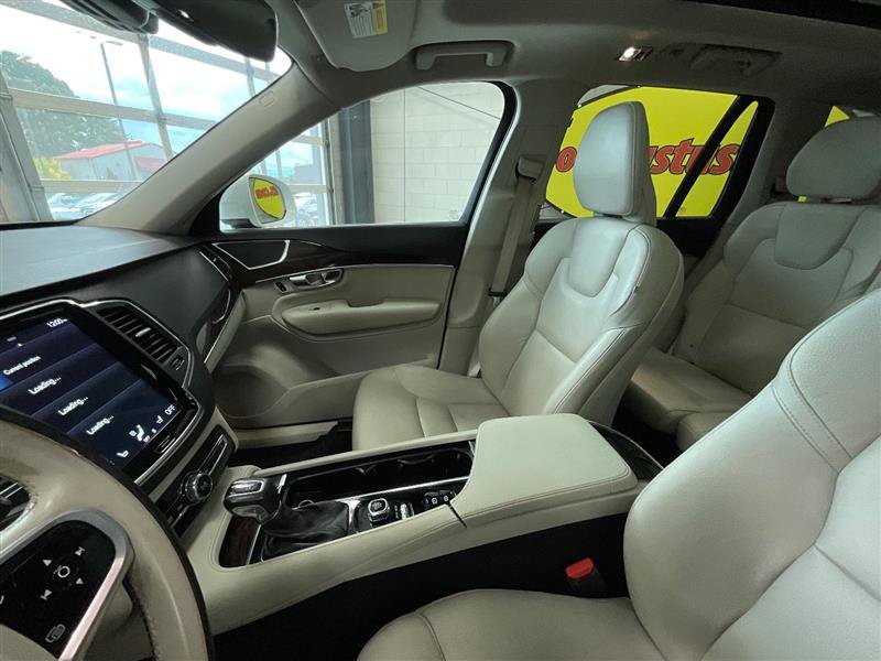 Used 2019 Volvo XC90 T5 Momentum w/ Protection Package Premier FWD image 11
