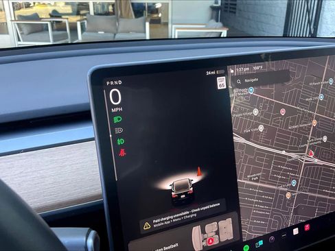 Used 2018 Tesla Model 3 Mid Range image 24