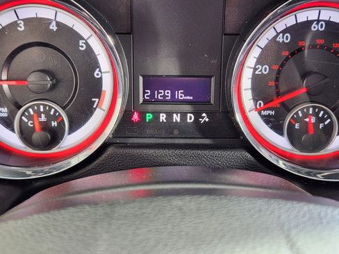 Used 2012 Dodge Grand Caravan SXT FWD image 21